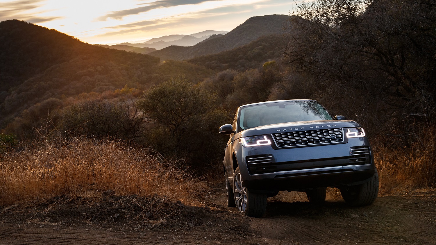 Land Rover Range Rover going off-road.